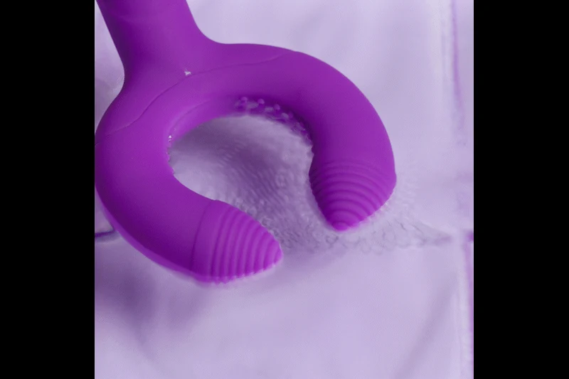 Paarse couples vibrator met flexibele ring en stimulerende nopjes