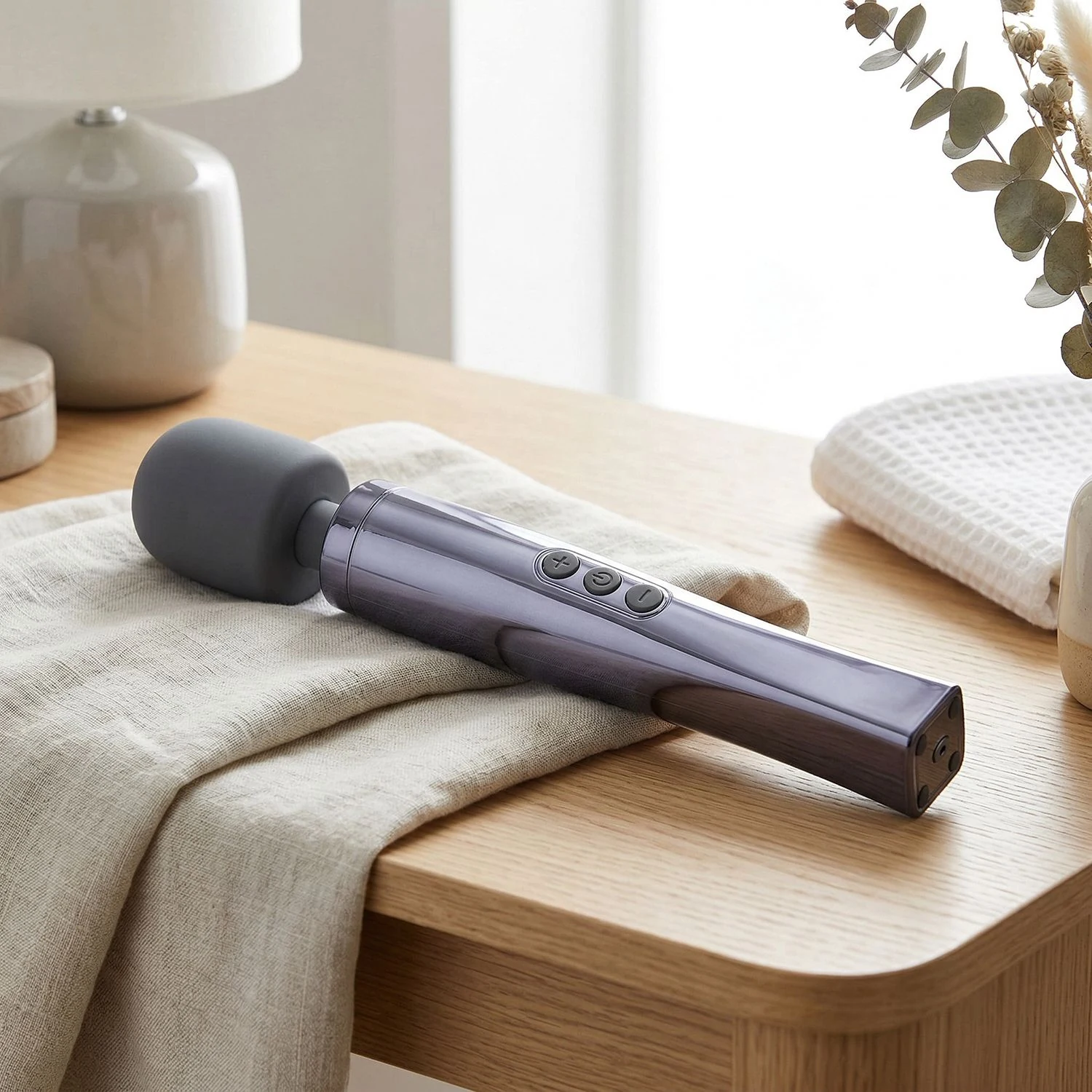 MyMagicWand Wand Massager van ABS en siliconen in grijs