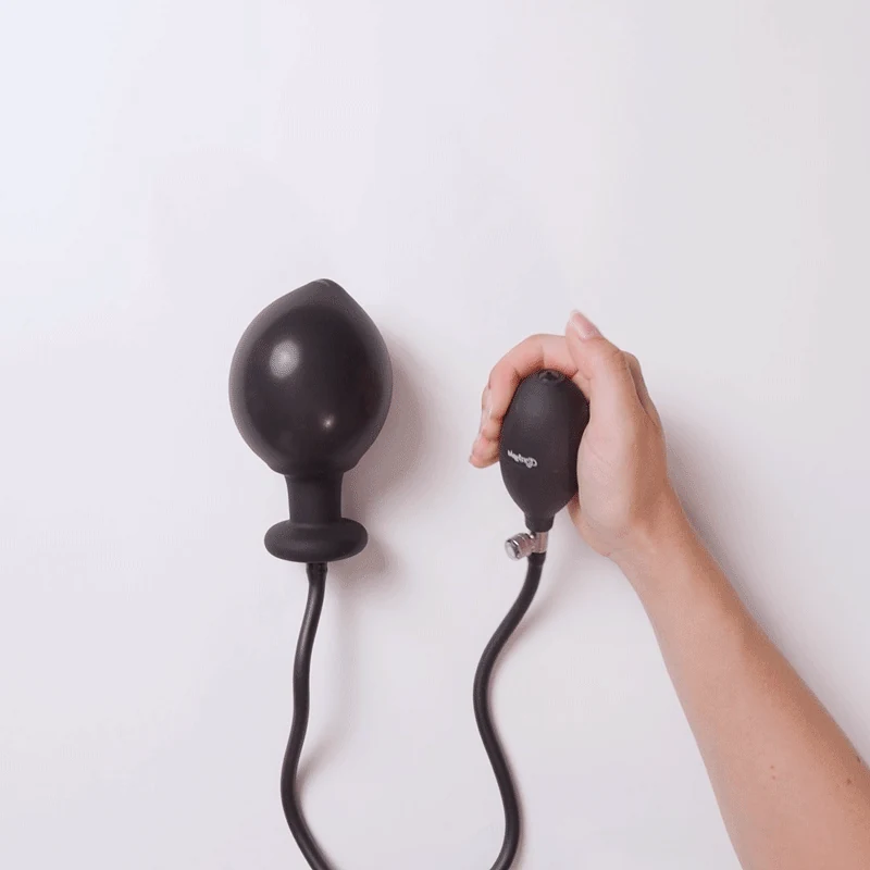 Zwarte opblaasbare anaal plug met handpomp en ontluchtingsventiel
