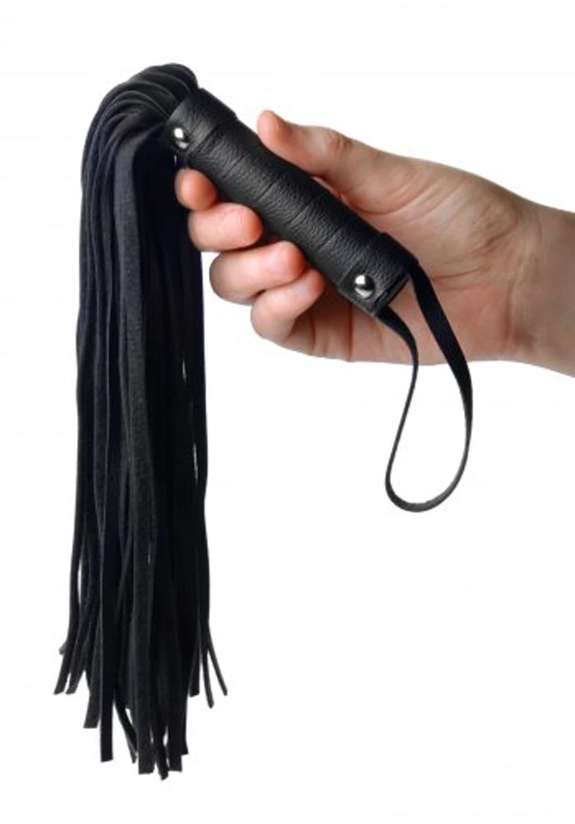 Pleather Pleasure Mini Flogger van Strict Leather, 34,3 cm lang